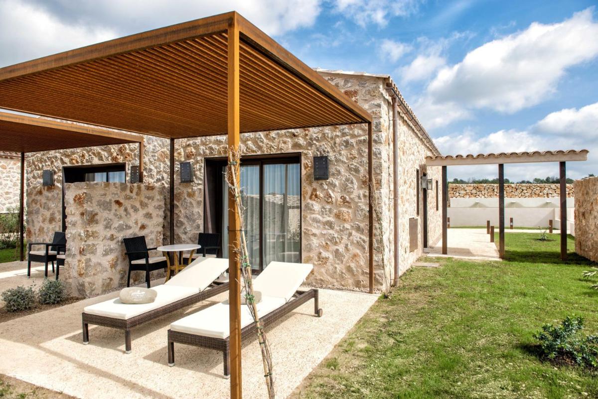 Jardín al aire libre en Hotel Son Trobat Wellness & Spa
