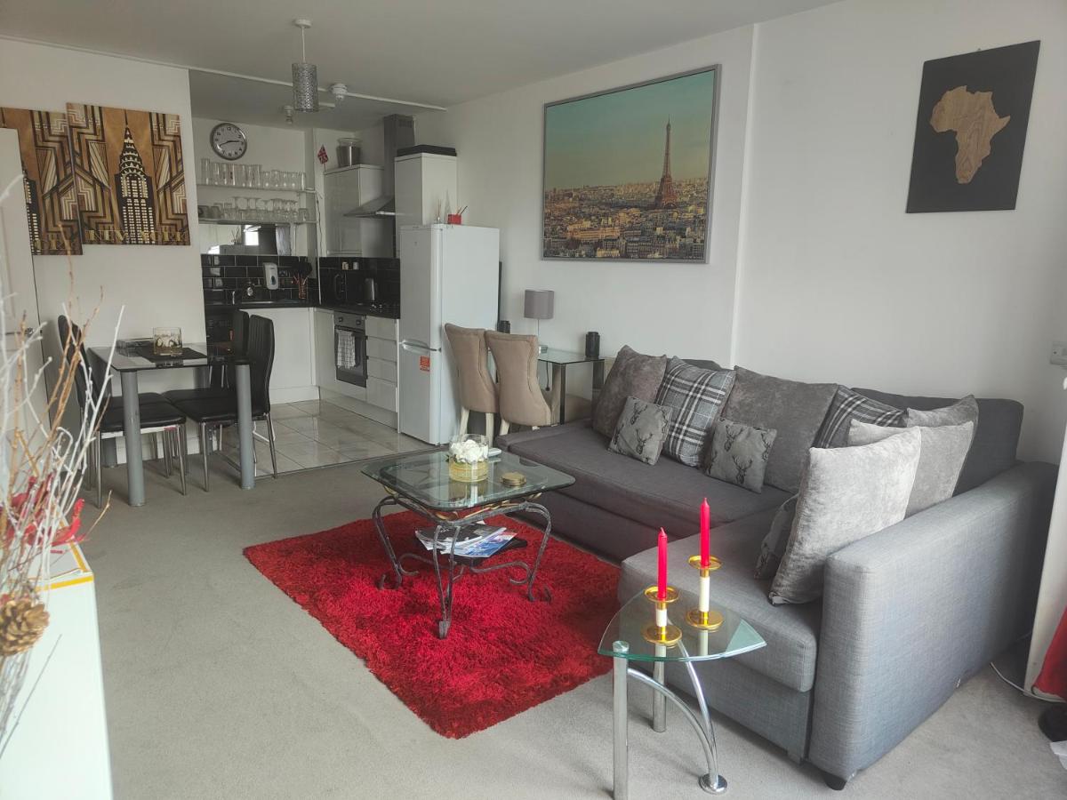 Comfy Stay and Relaxing Apart - Housity