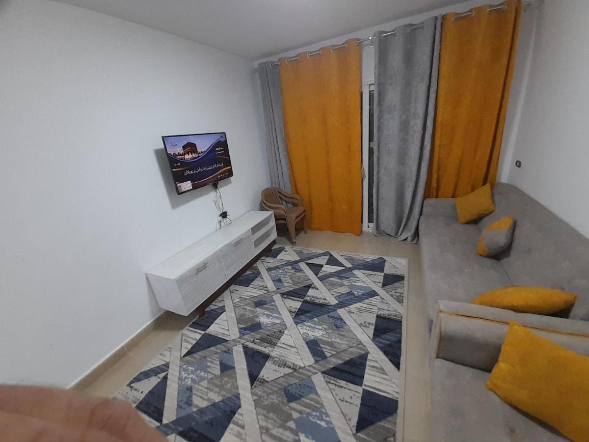 شاليه فرش فندقي بقرية بالميرا بيتش العين السخنه للعائلات - Housity