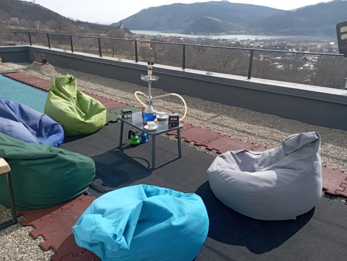 Casa Prieteniei - apartament cu terasa - 3 km Piatra Neam? - Housity