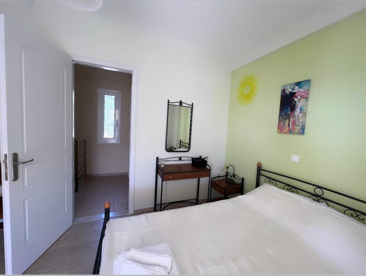 Maisonette sea view , Finikounda - Housity
