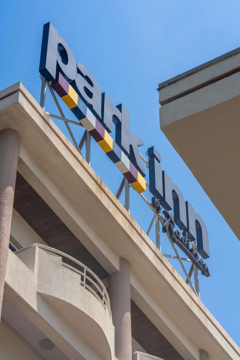 Park Inn by Radisson, Lagos Victoria Island - Housity