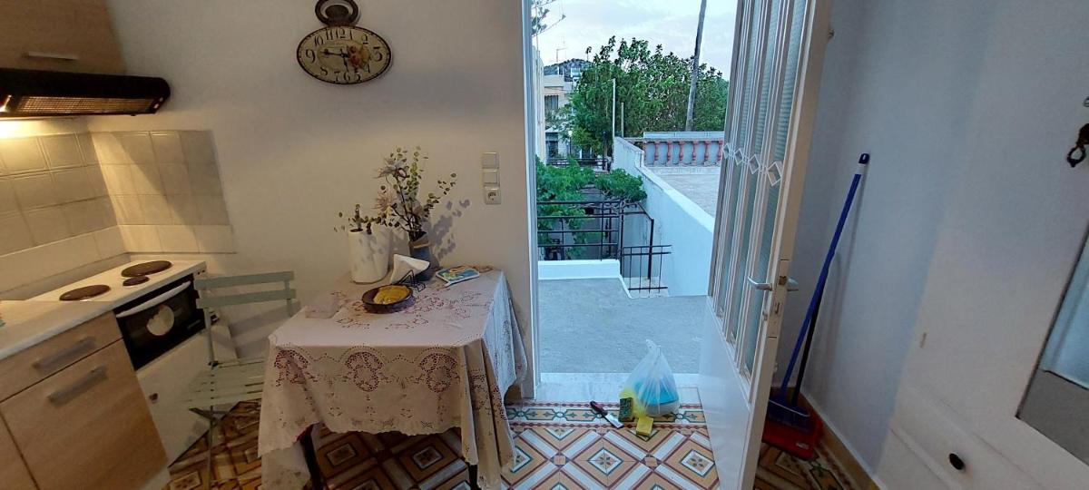 Christin P. Cute home with patio - Housity