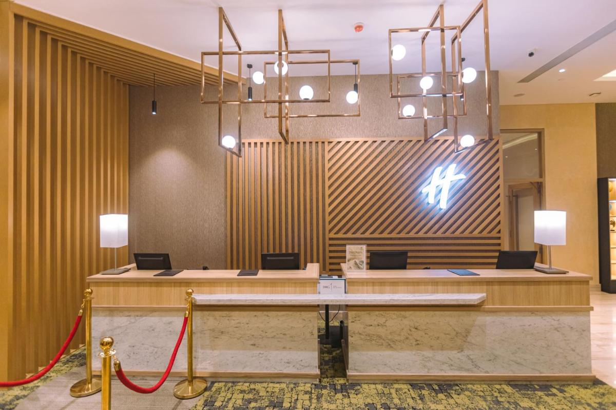 a large room with aasteryasteryasteryasteryasteryasteryasteryasteryasteryasteryastery at Holiday Inn Bengaluru Racecourse by IHG in Bengaluru a large room with aasteryasteryasteryasteryasteryasteryasteryasteryasteryasteryastery at Holiday Inn Bengaluru Racecourse by IHG in Bengaluru