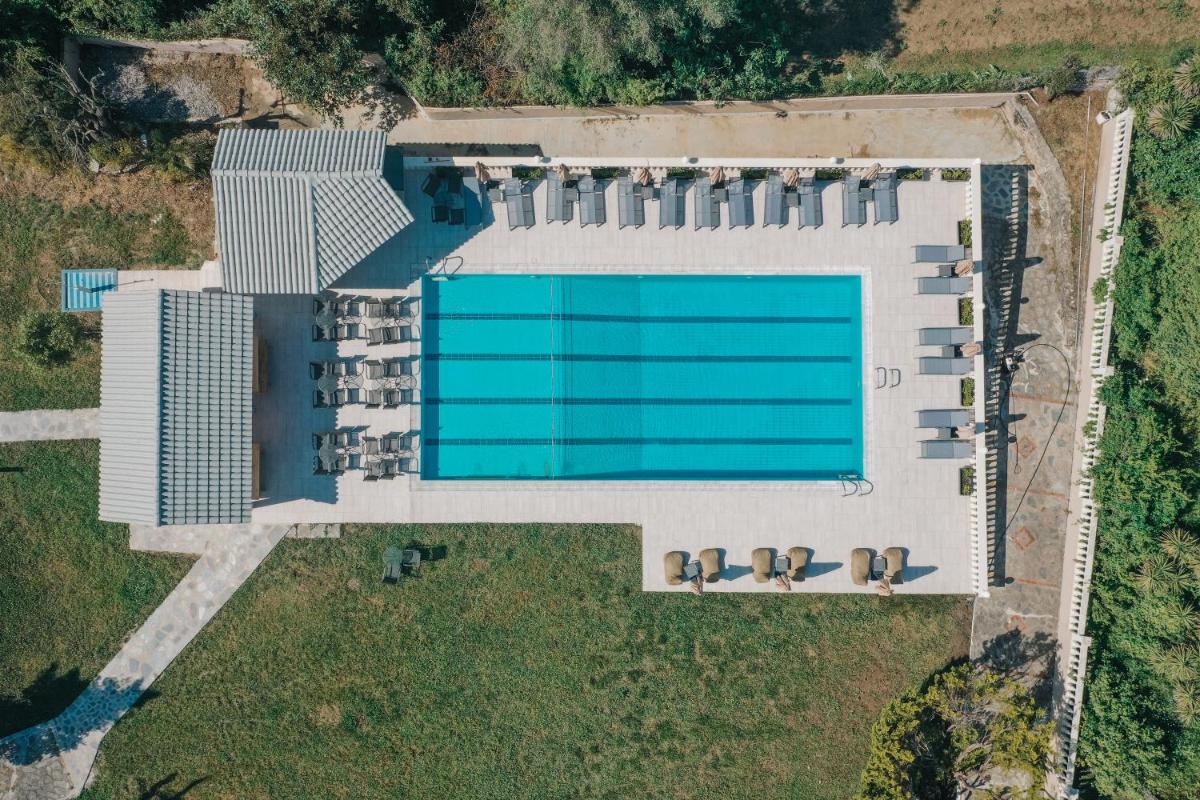 Suitetrails - Pelithea Aparthotel