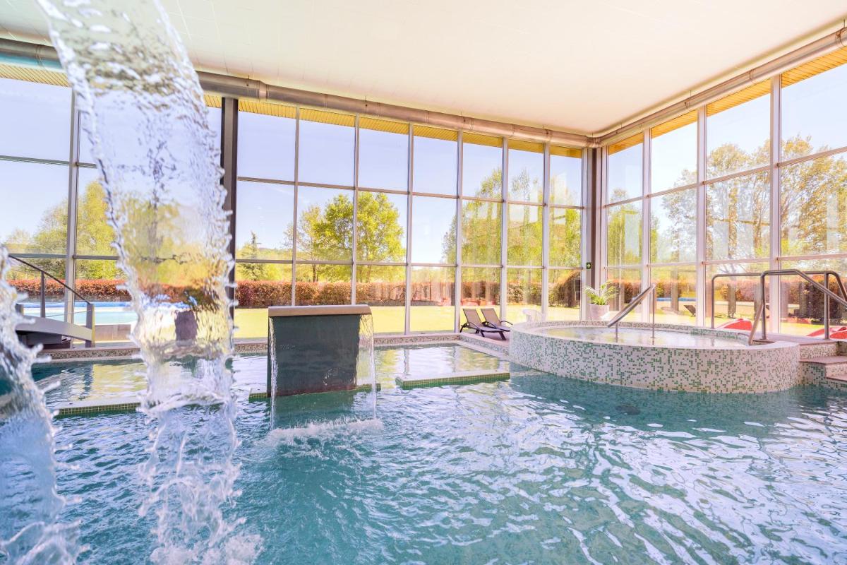 Piscina en o cerca de IBERIK Augas Santas Balneario & Golf