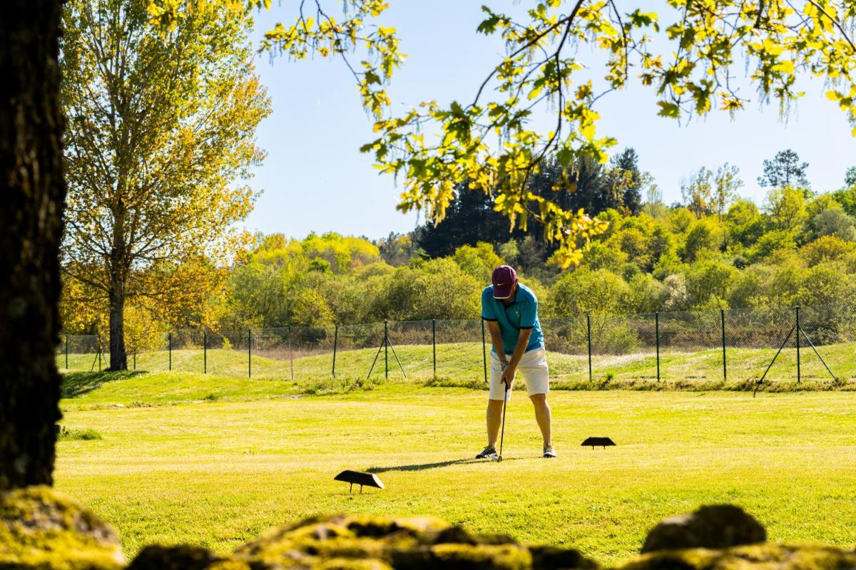Instalaciones para jugar al golf en el hotel o alrededores