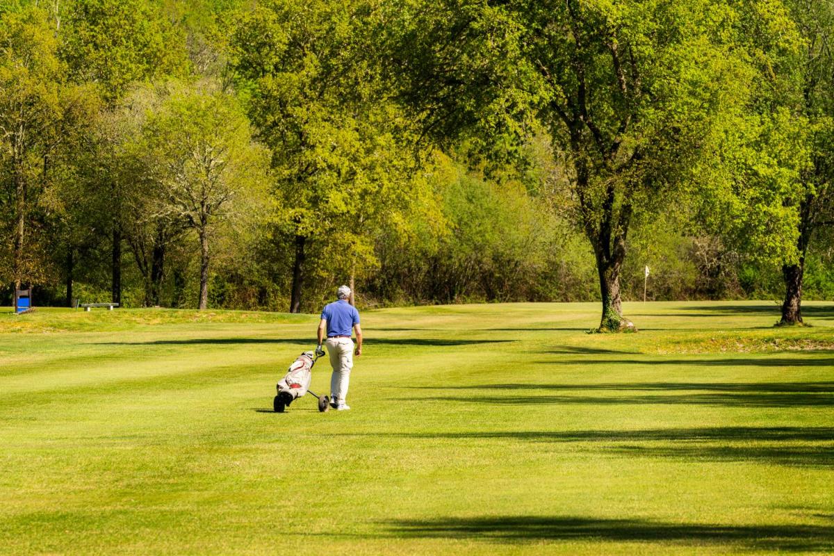 Instalaciones para jugar al golf en el hotel o alrededores