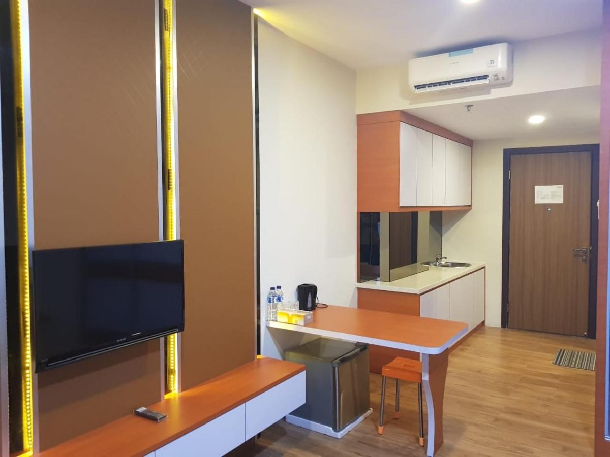 Skyline 10th floor Nagoya Central City Pelita Batam - Hizvo