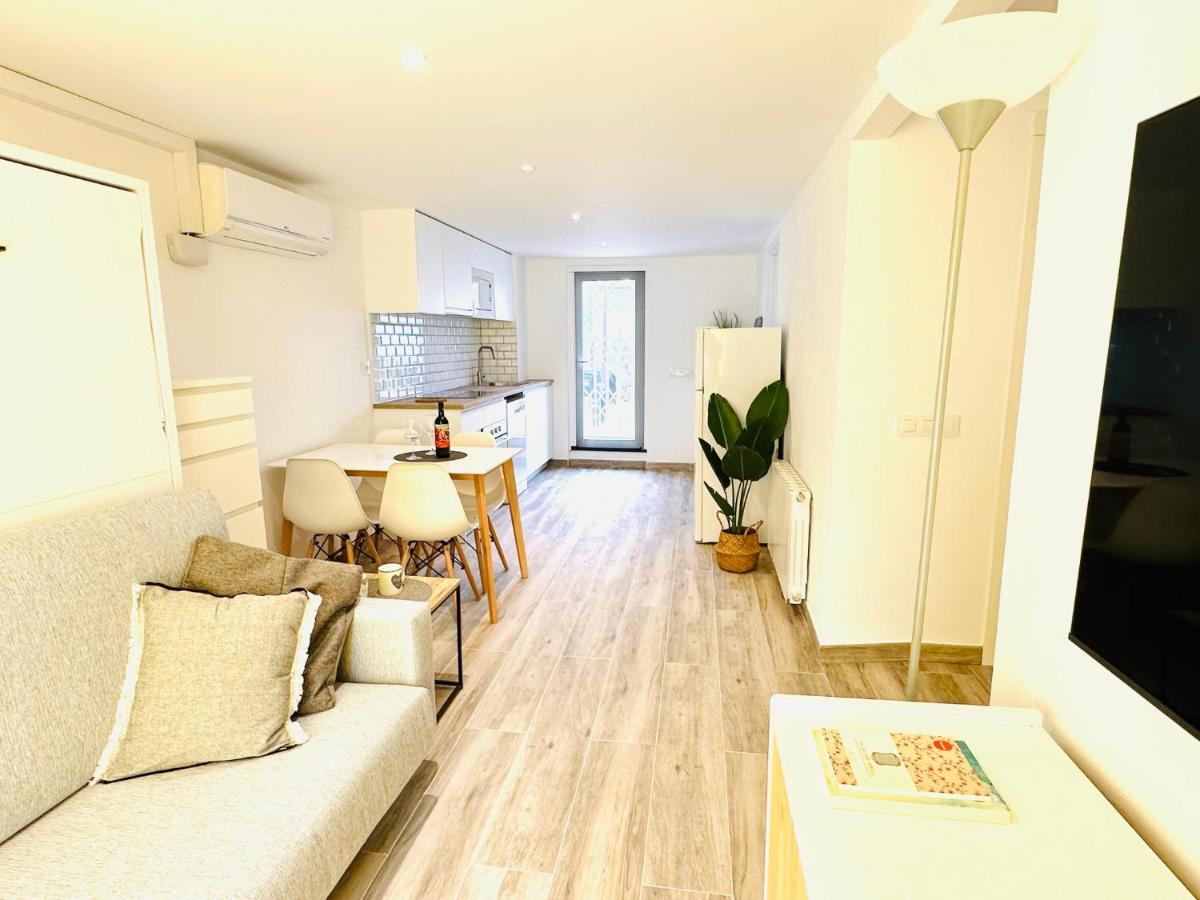 Lovely Apartment in Sagaró Center with Garden, AACC & WI-FI - Couples & Small Families - Housity