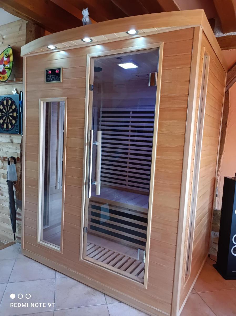 Sauna & Double Jacuzzi intérieur et sous les étoiles 1h30 Paris - Housity