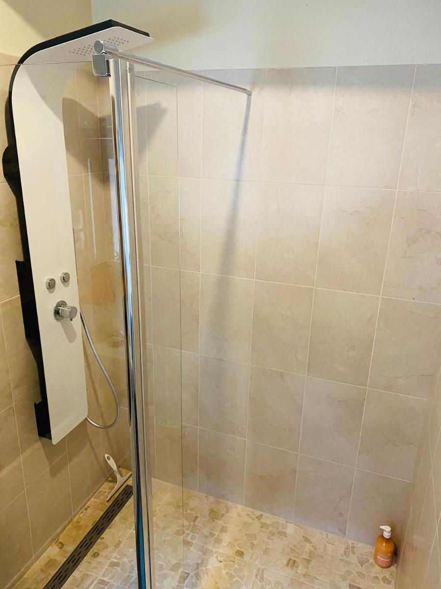 Chambre d'hôtes dans les champs - Housity