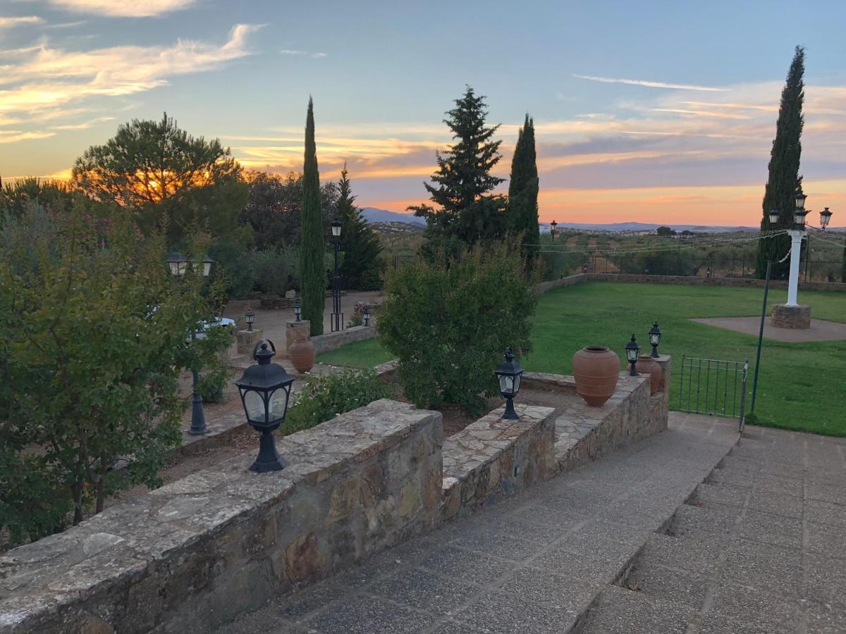 Apartamentos Atalayas Extremadura - Housity