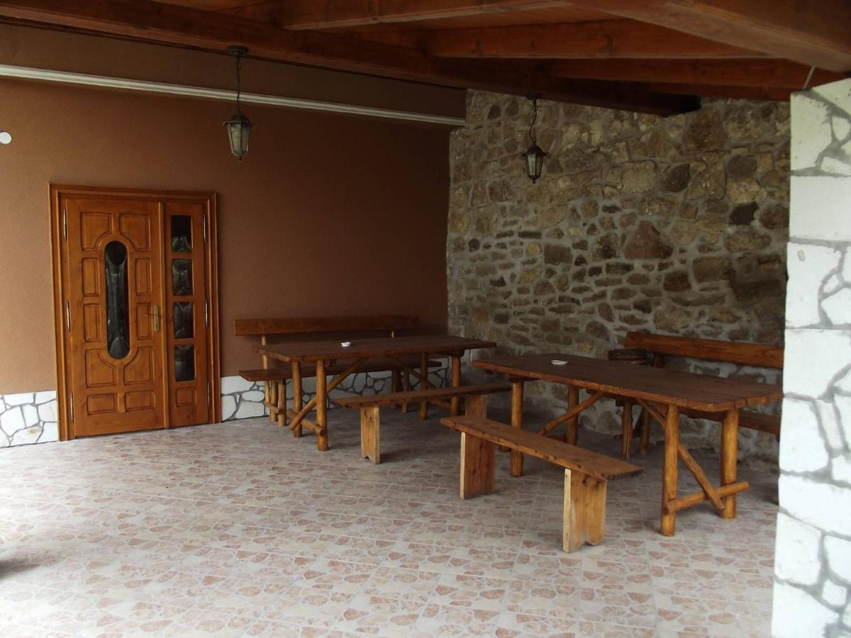Öreg Diófa Vendégház - Housity