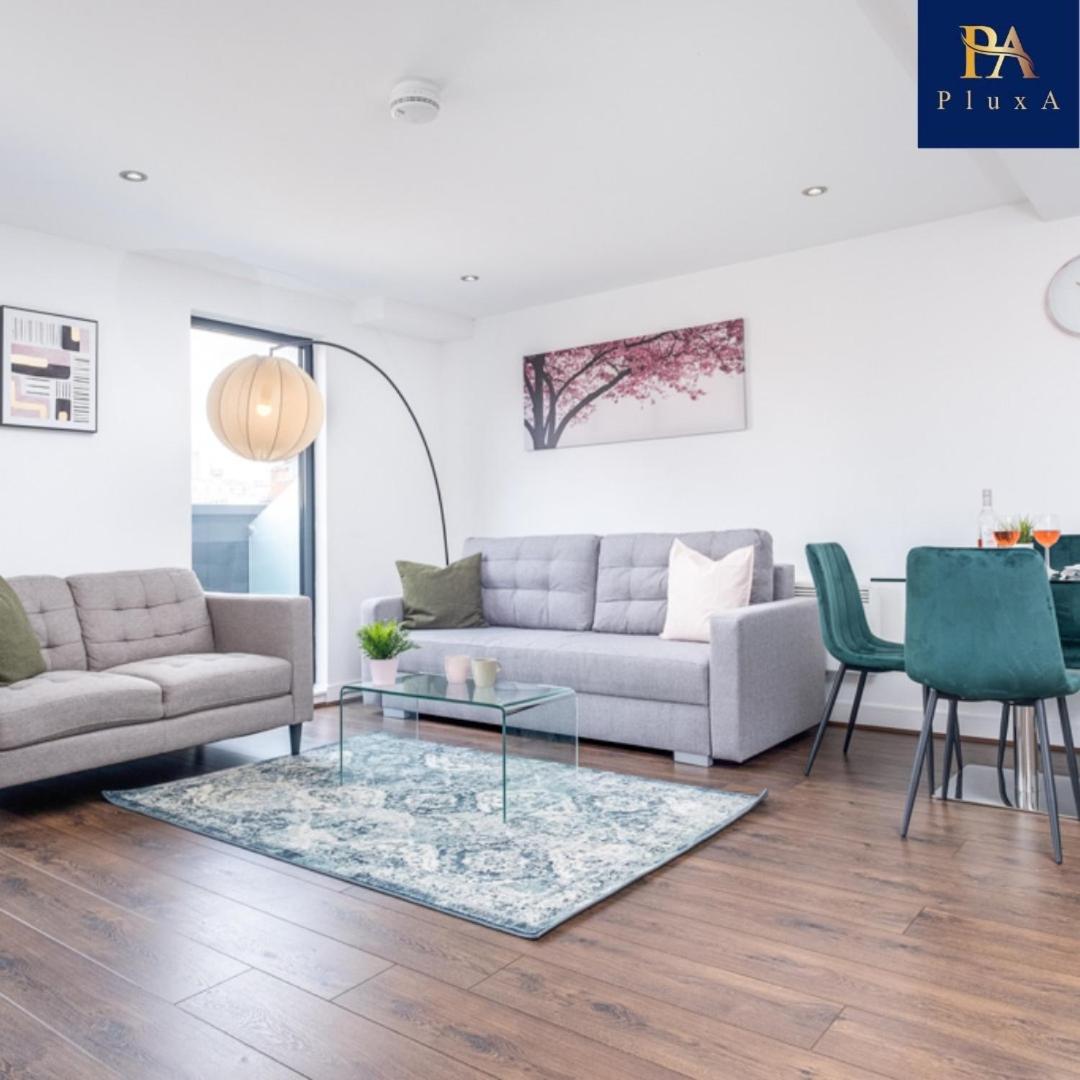 Pluxa Rose Quartz Luxury Stay - Housity