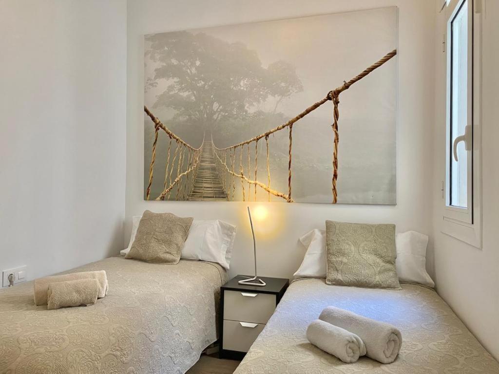 2 BDR EIXAMPLE APARTMENT - Housity