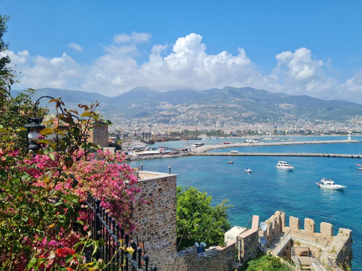 Suitetrails - Escape to History in a Stunning Stone House with Garden and Sea View in the Heart of Alanya