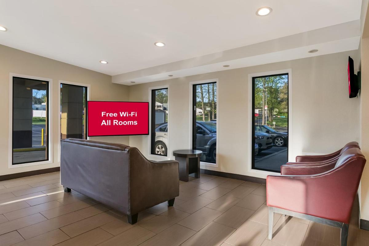 Red Roof Inn Denver - Housity