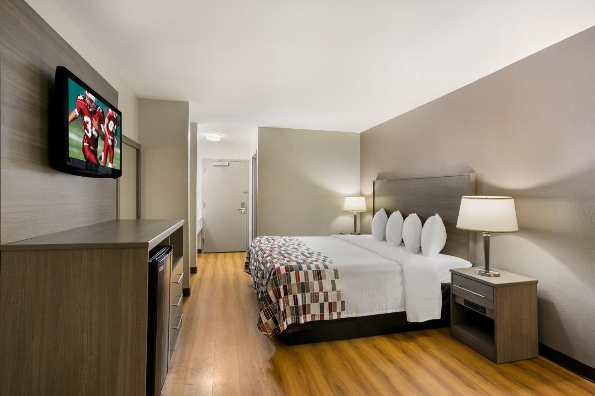 Red Roof Inn Denver - Housity