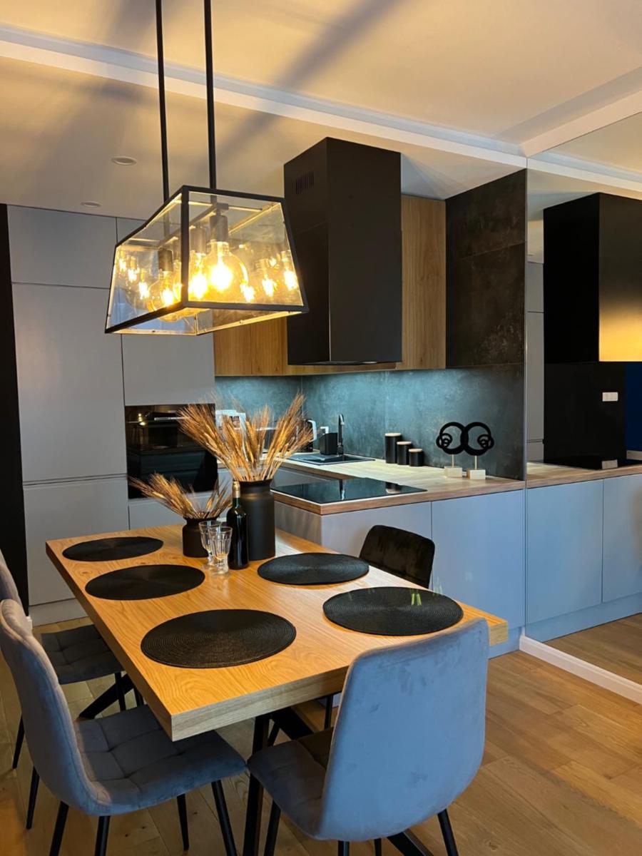 Family & Business Elegant Apartments, Kadzielnia, WDK, Stadion Korona -1 Bedroom, Terrace, Garage, NEW! - Housity