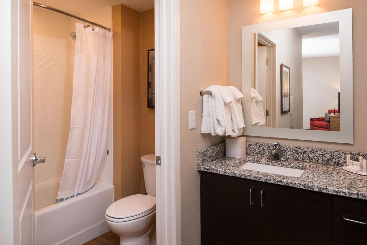 TownePlace Suites by Marriott Charleston-West Ashley - Housity