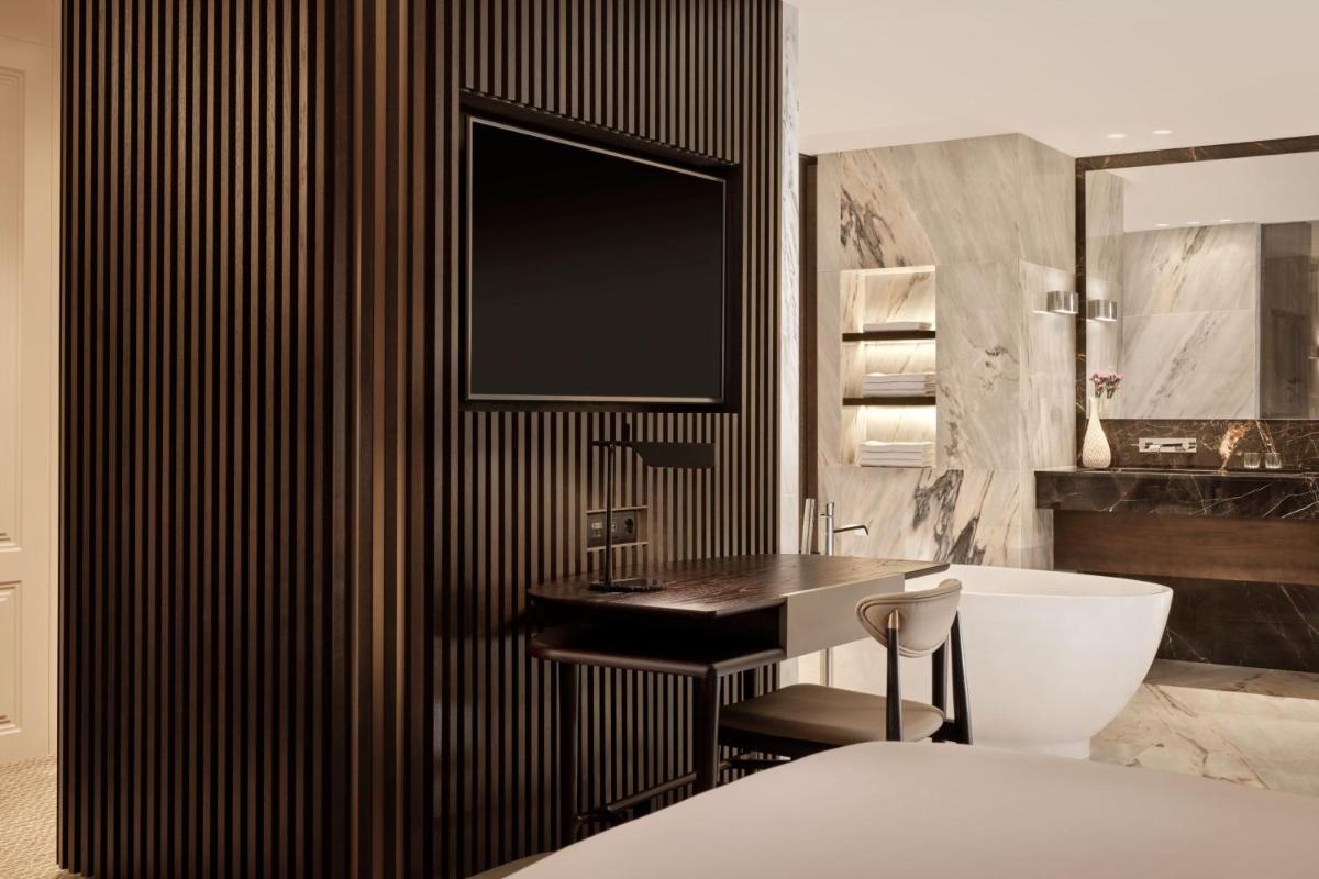 Uma cama ou camas num quarto em Penha Longa Resort