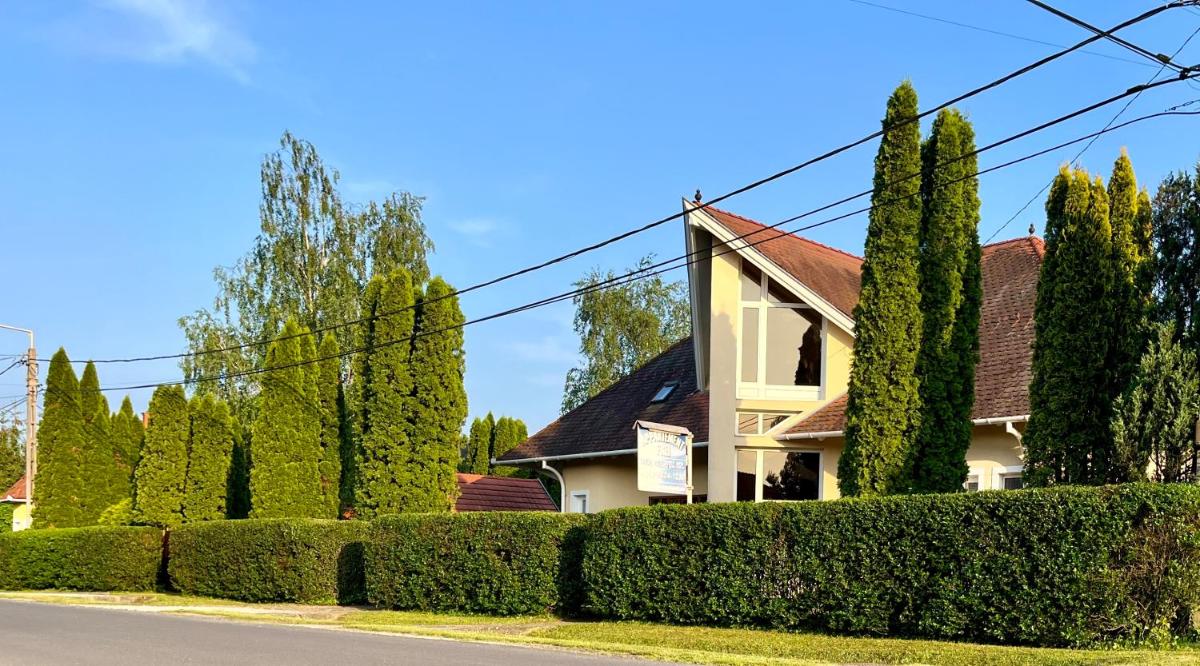 Mol-Ker-Vill Apartment - Housity