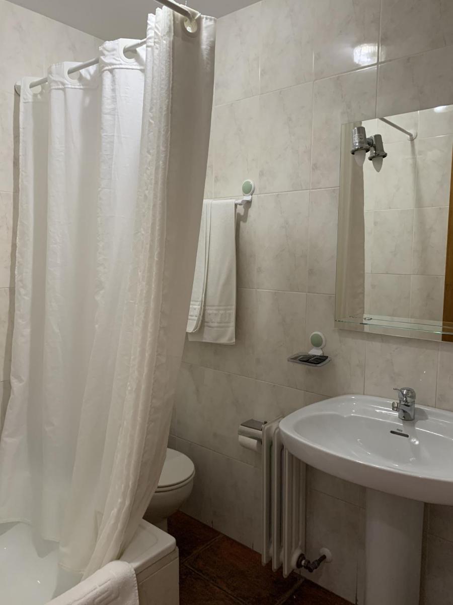 Hostal Atalaya en Capileira CB - Housity