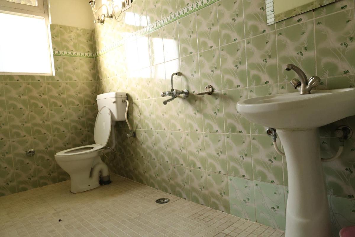 Paradise Guest House Dalhousie- Near Panchpula Water Fall - Housity