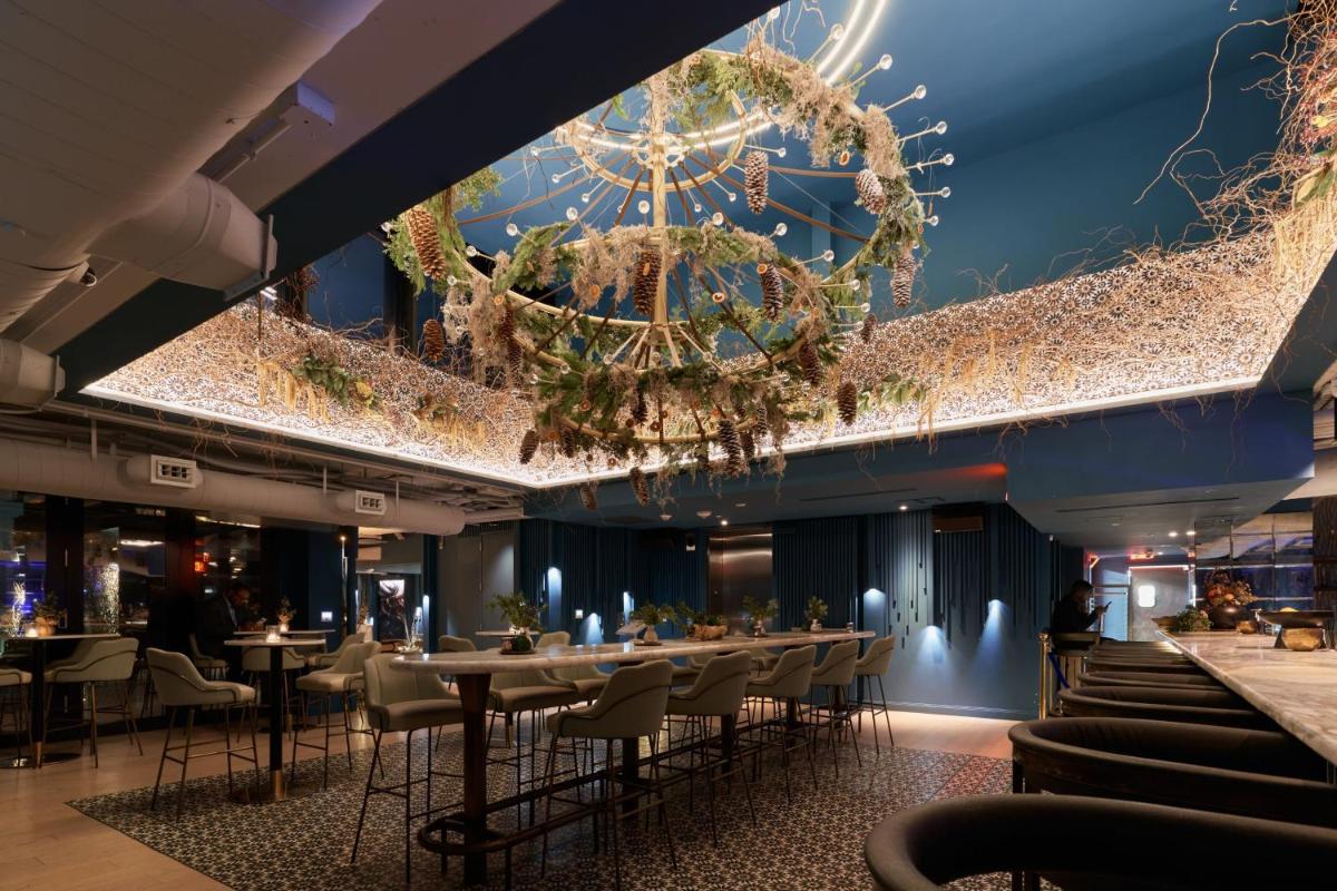 AC Hotel by Marriott Washington DC Convention Center - Housity