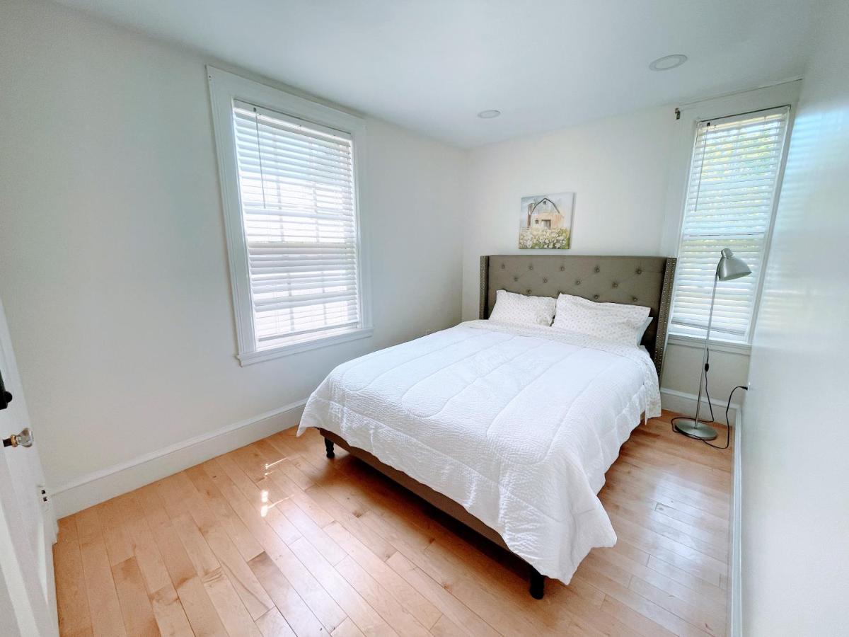 Andover 2 Bedroom 1 Bathroom First Floor, Free Parking, Phillips Academy Andover - Housity