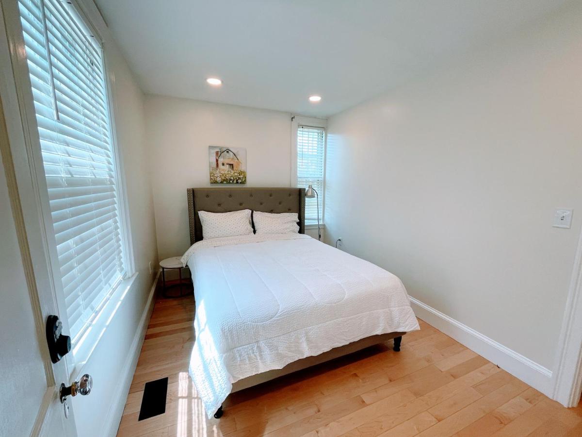 Andover 2 Bedroom 1 Bathroom First Floor, Free Parking, Phillips Academy Andover - Housity
