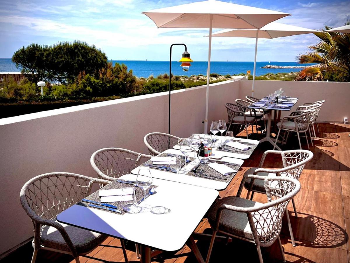 Vue générale sur la mer ou vue sur la mer prise depuis l'hôtel