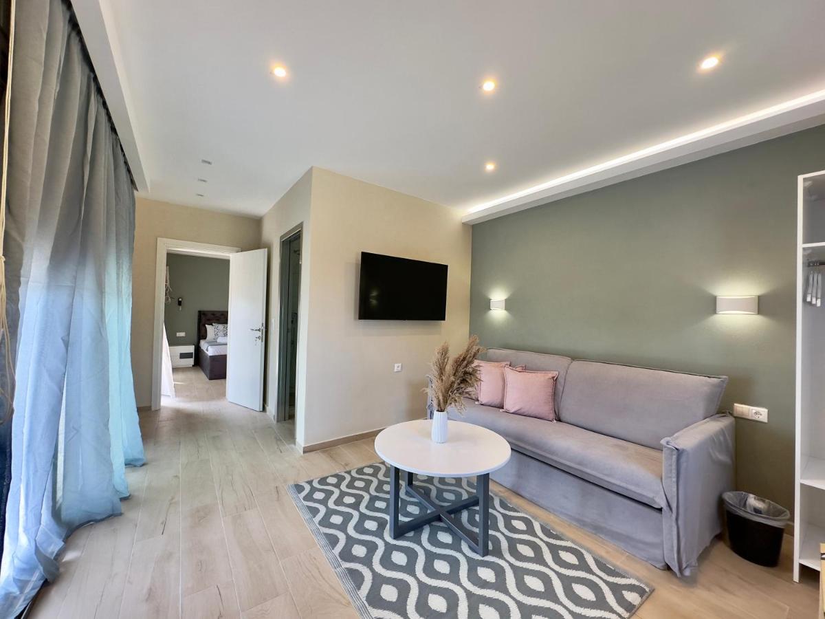 Life's Moments - Housity