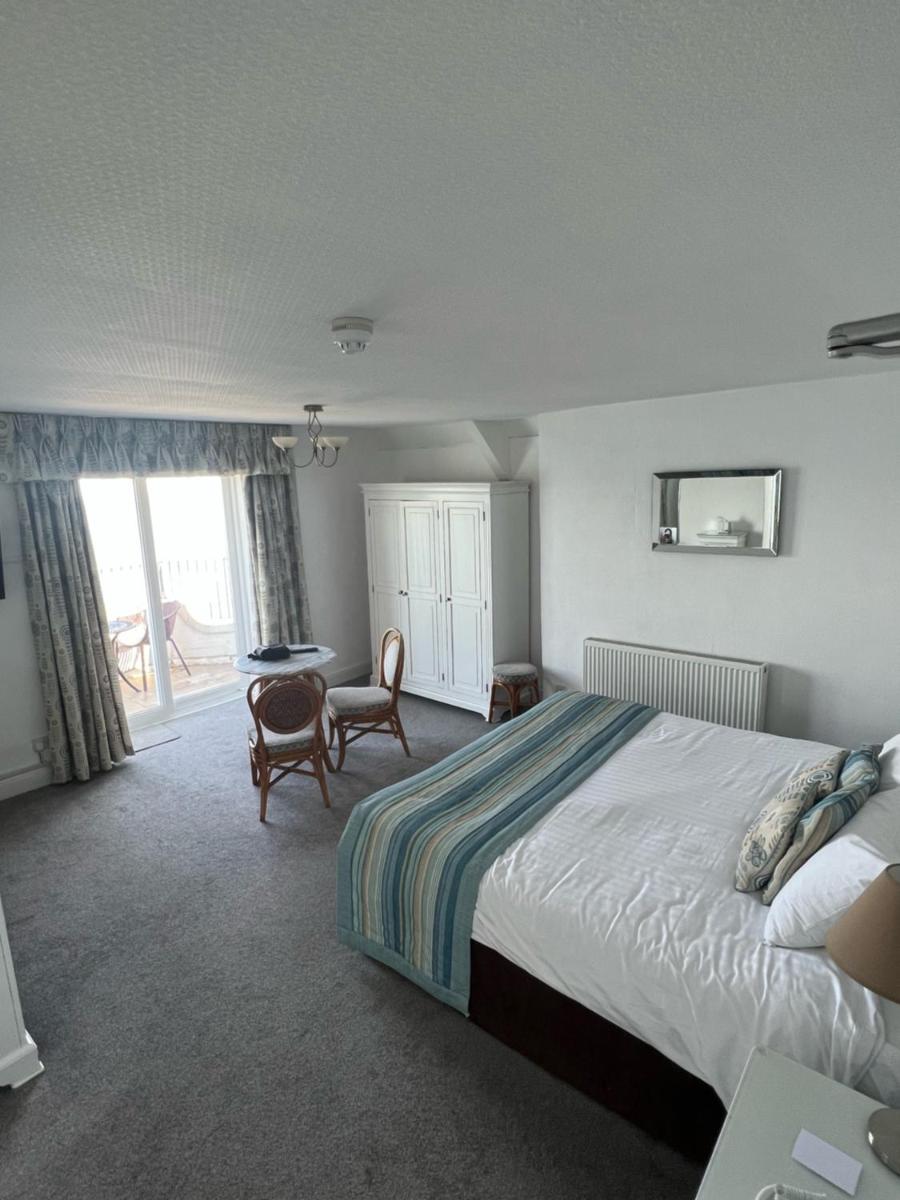 The Hannafore Point Hotel - Housity