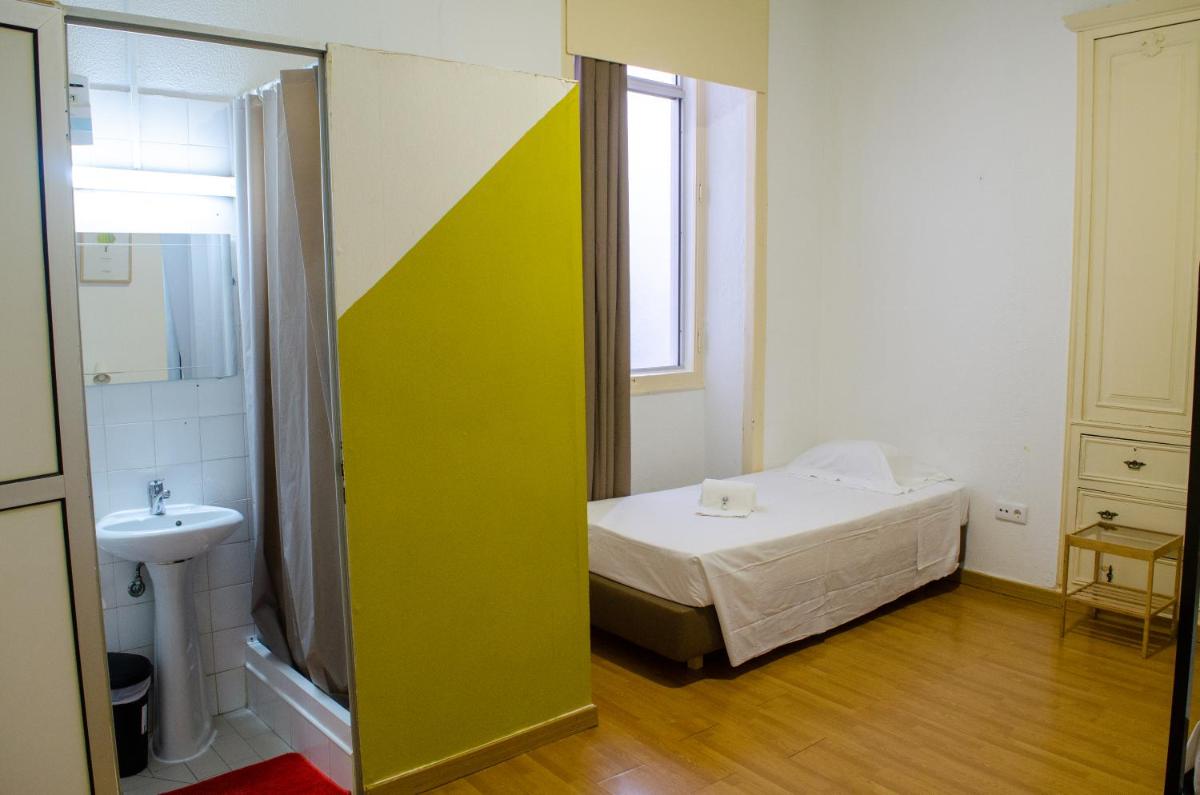 The Pocket Pillow House - Housity