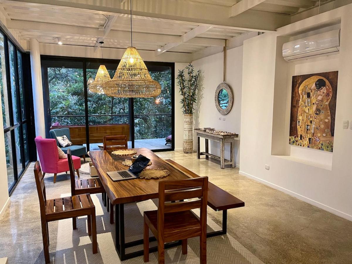 Surf Beachvilla Santa Teresa - walk-to-beach, huge yoga decks, 135 qm2 - Housity