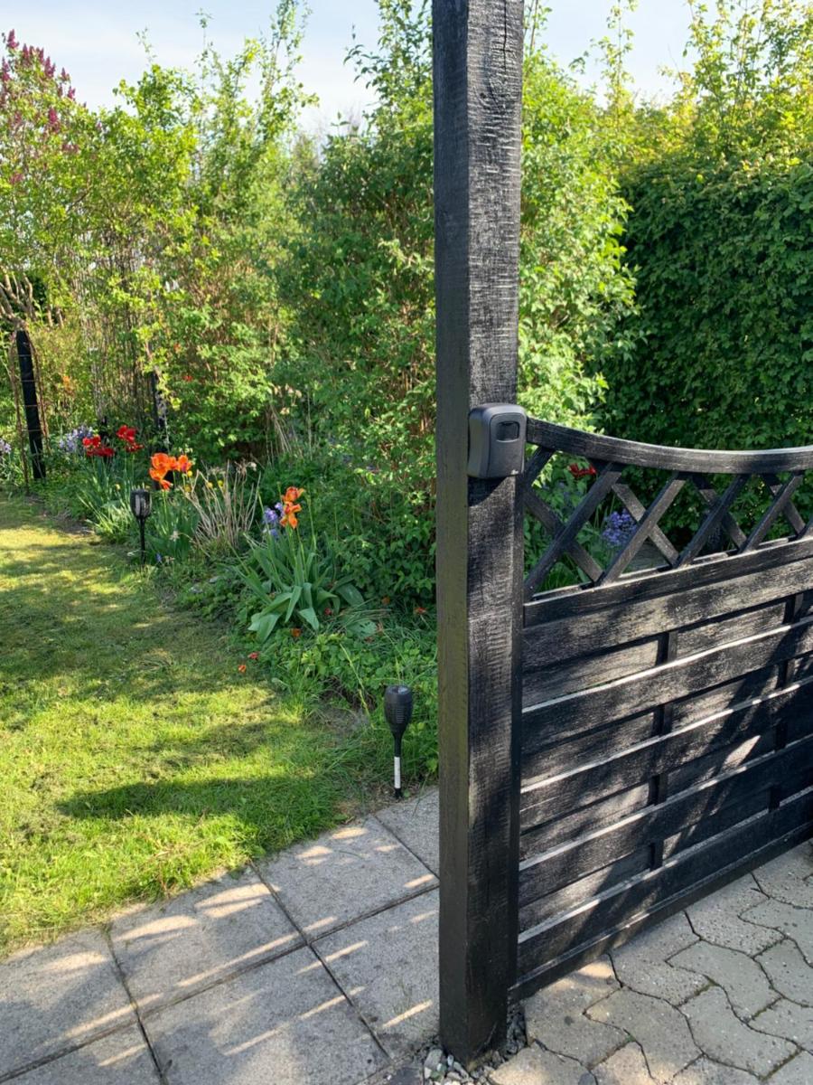 2 private tiny houses on beautiful nature plot, private parking - Housity