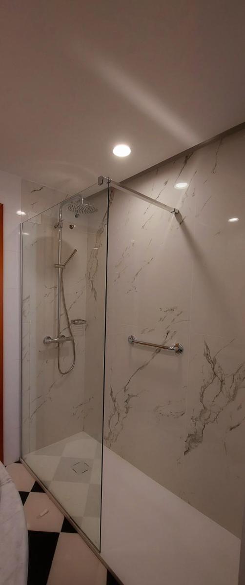 Hotel Excelsior - Housity