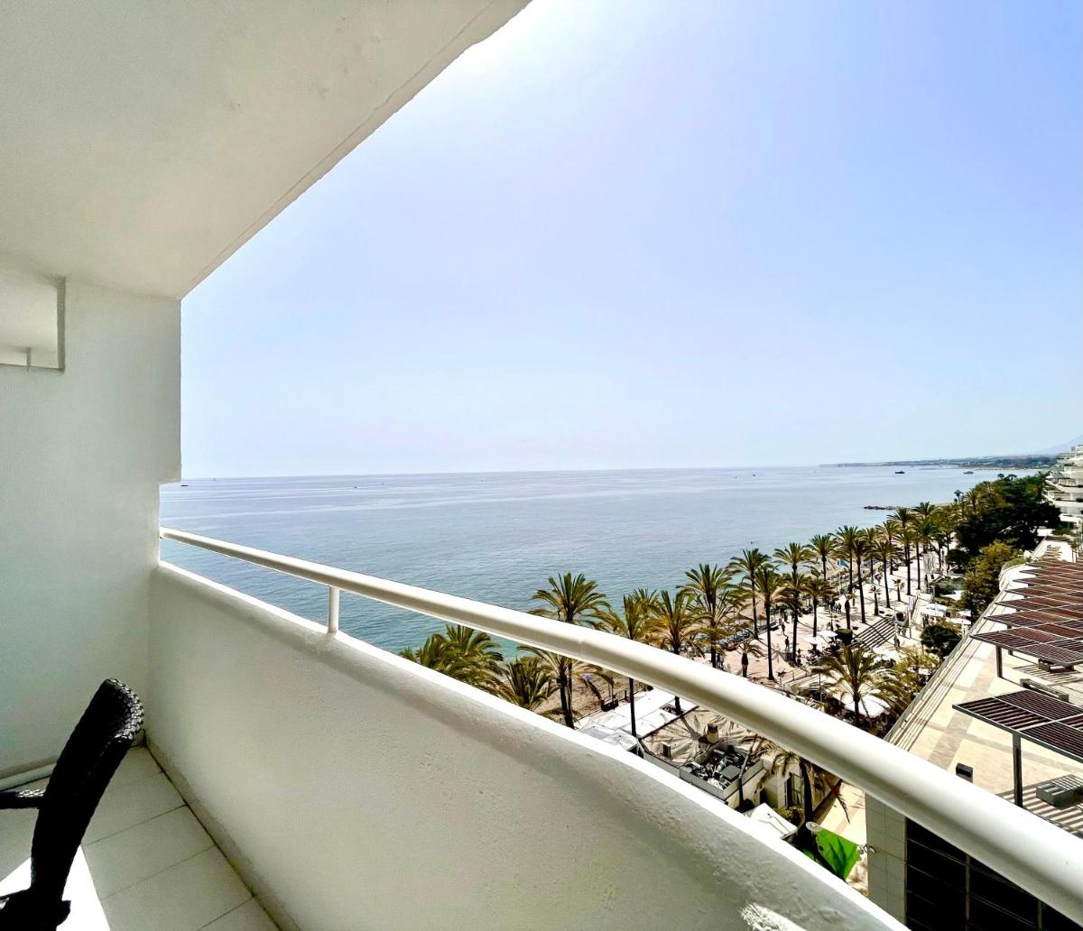 Vista general del mar o vista desde el apartahotel