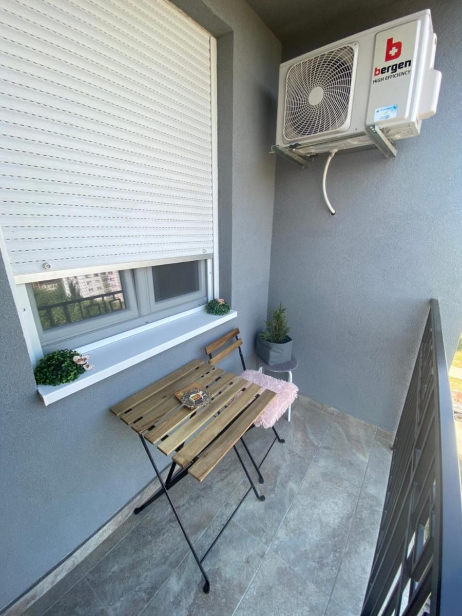 Apartment 212 - Housity