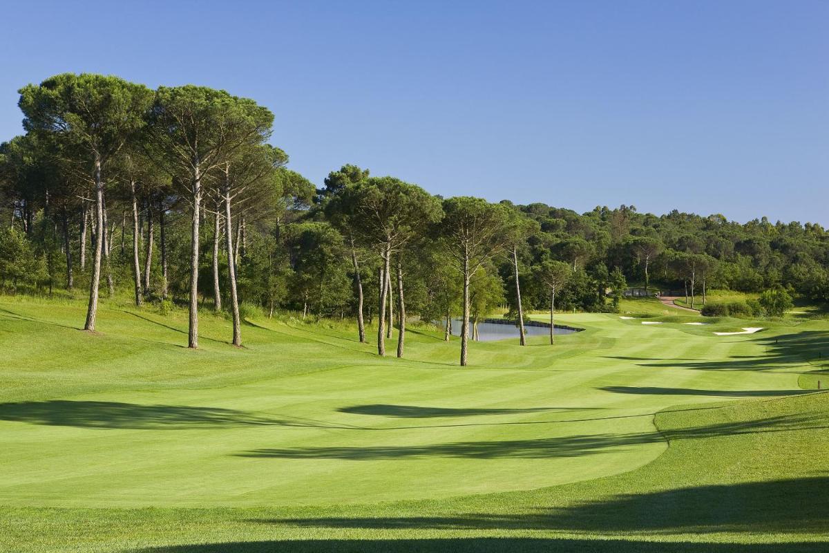 Instalaciones para jugar al golf en el hotel o alrededores