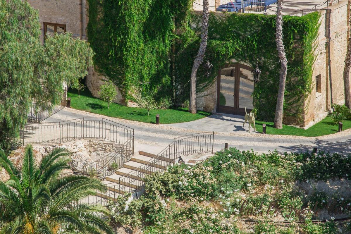 Castello Ducale Colonna Resort - Housity