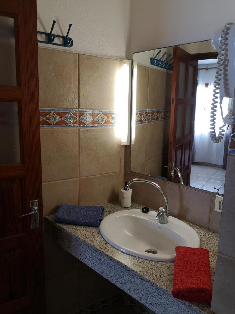 Apartamentos La Fuente - Housity