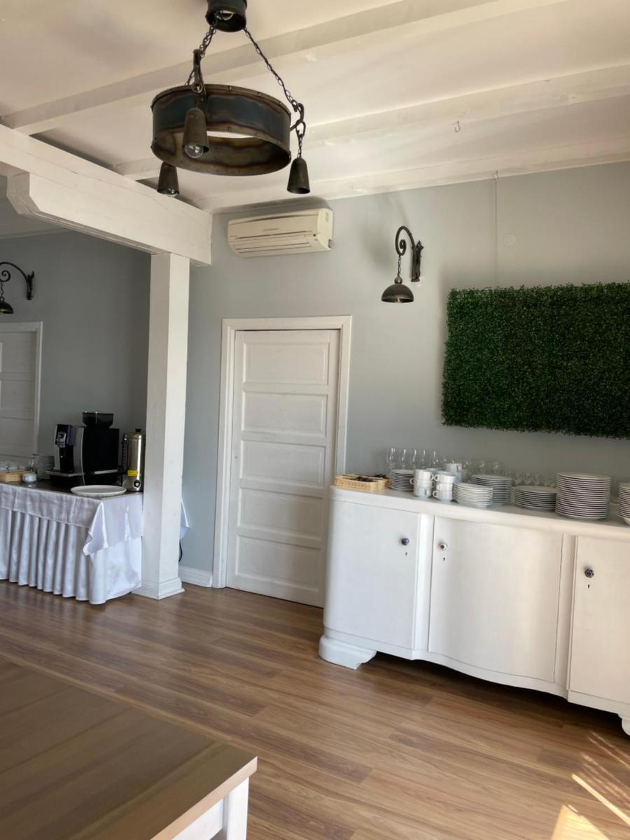 Sielanka nad Junem - Housity