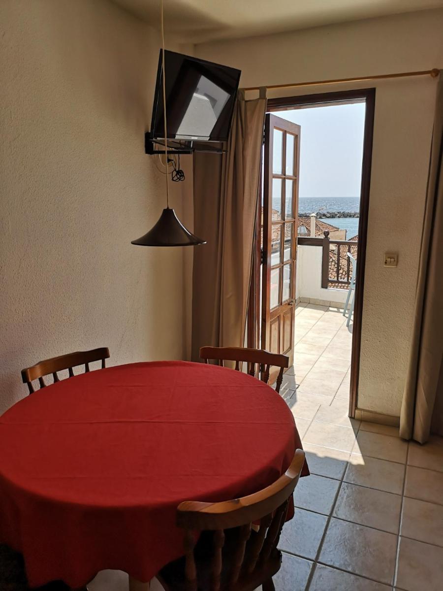 Apartamentos La Fuente - Housity