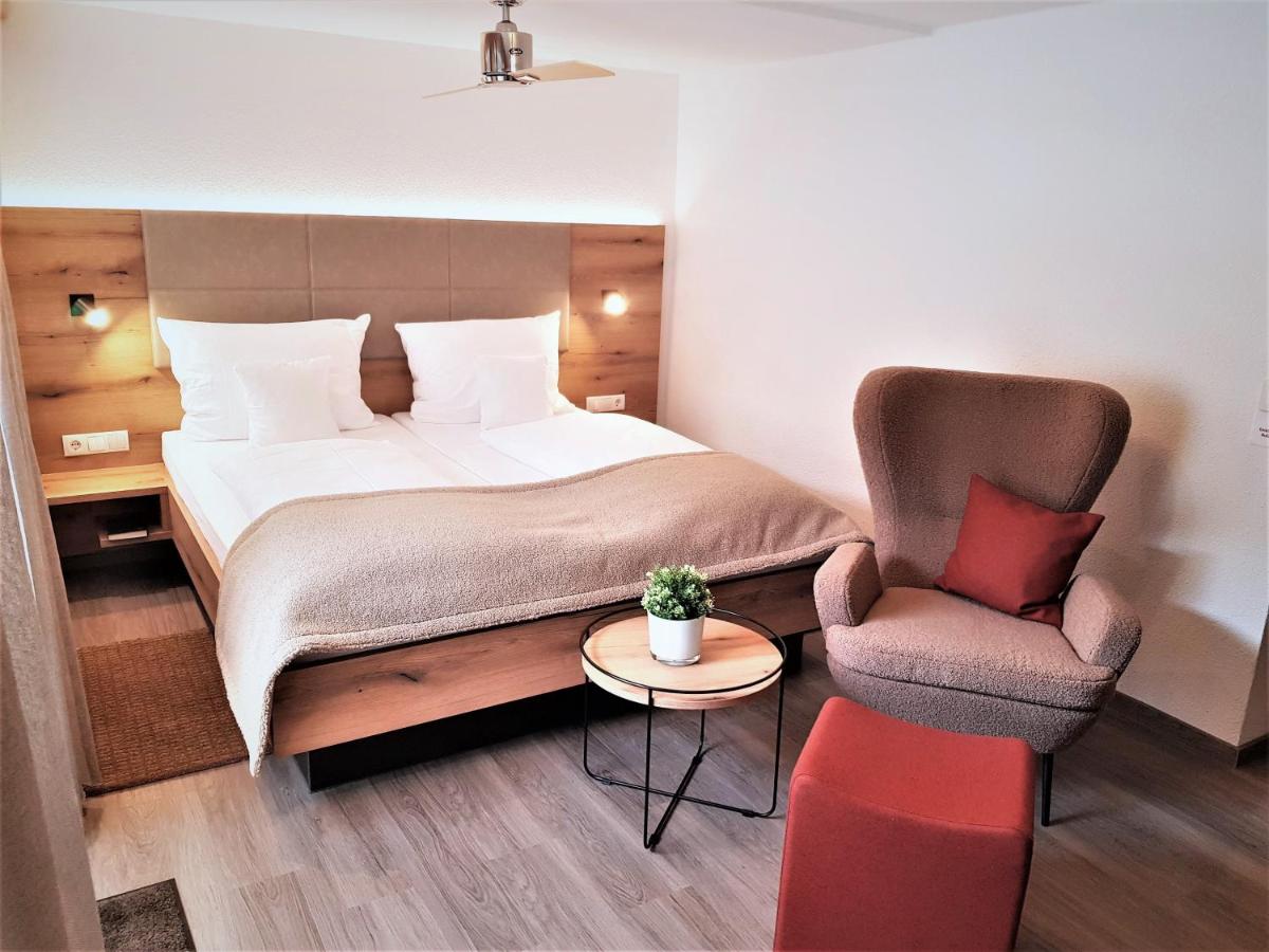 Hotel-Restaurant Pfälzer Hof - Housity