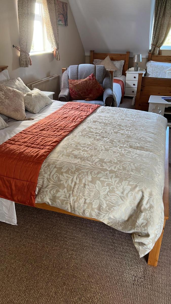 Heeneys Lodge B&B - Housity