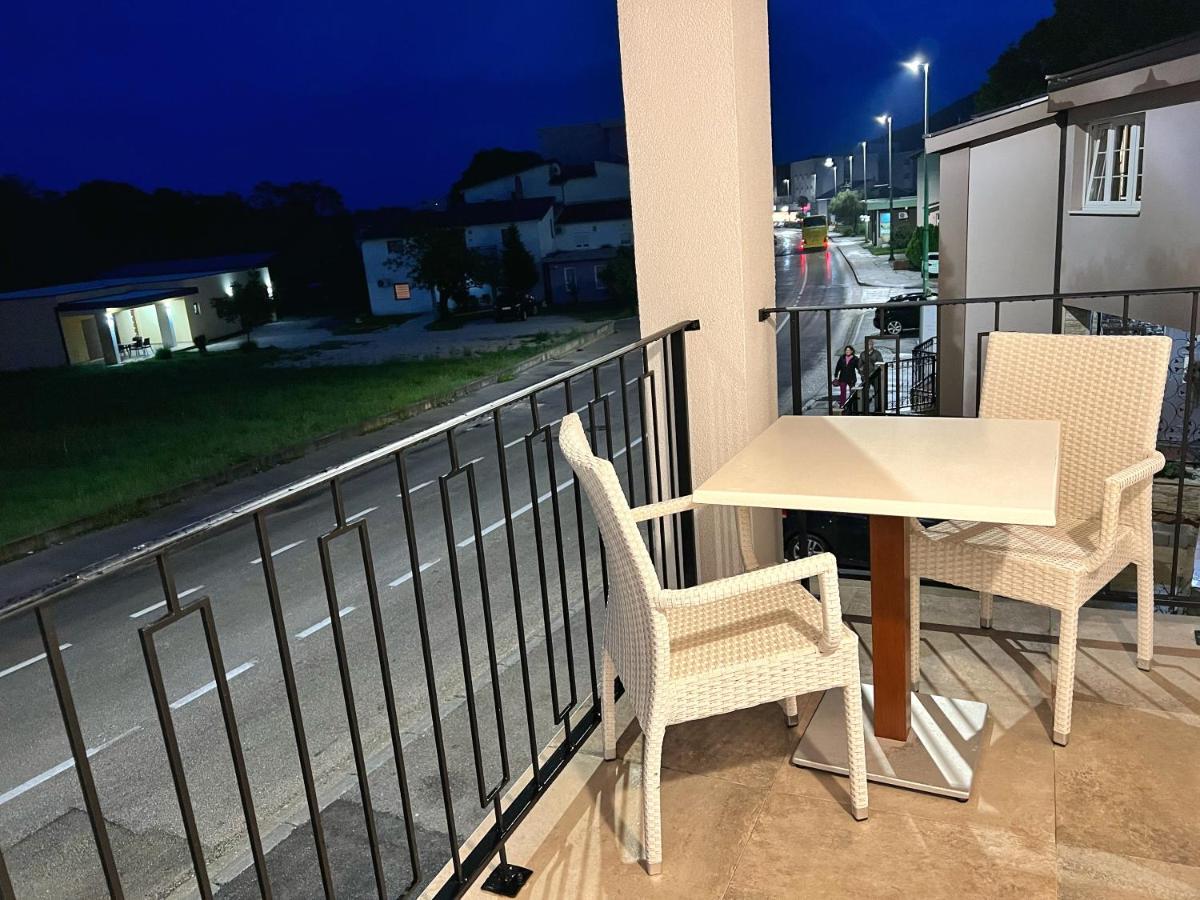 Olea Vitis - Housity