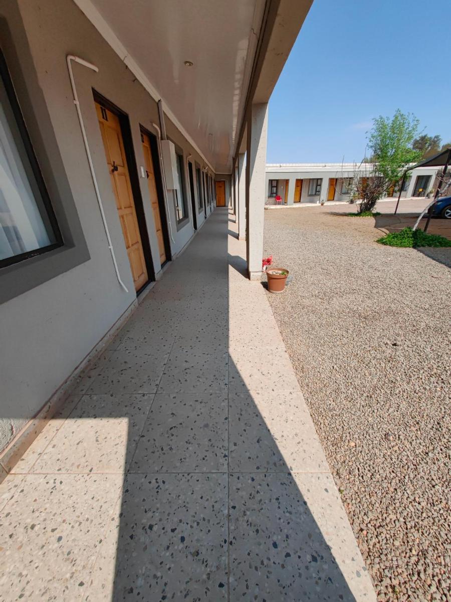 Rose and Thorn Guesthouse - Housity